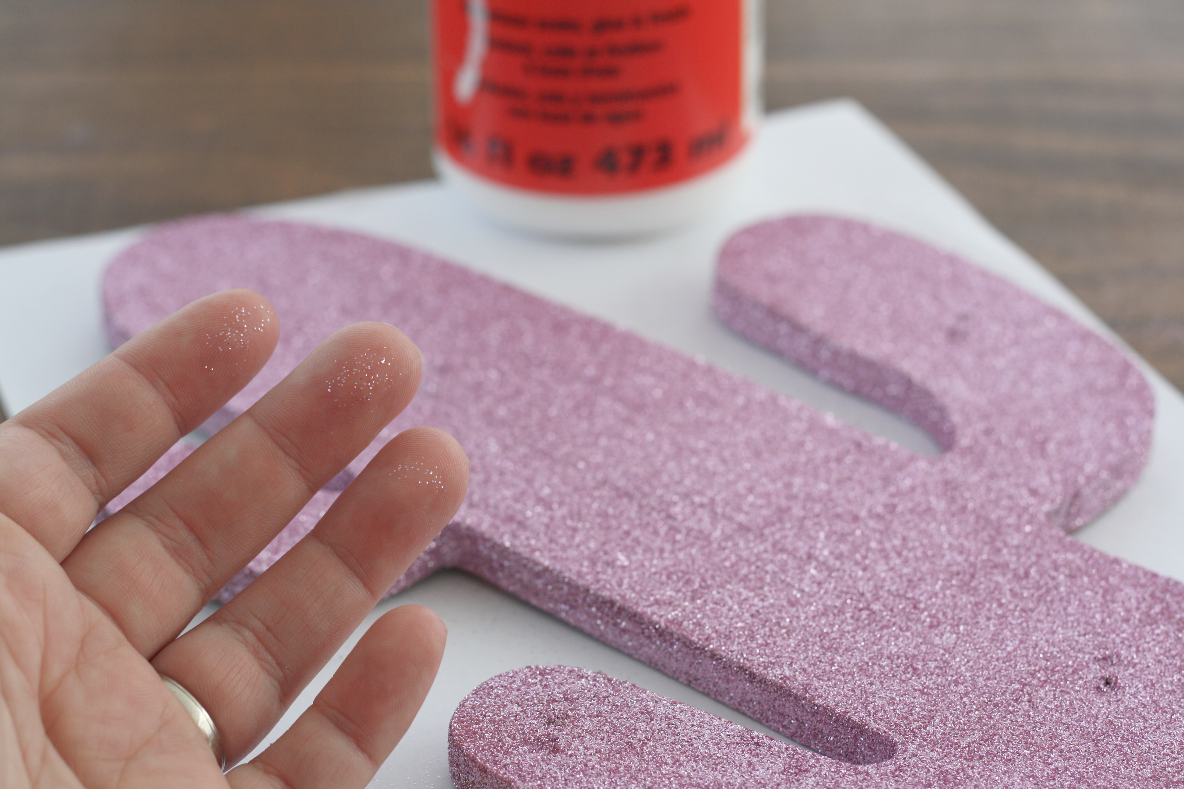 How to Seal Glitter using Mod Podge - Makes, Bakes and Decor